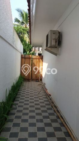 Disewakan! Rumah 4 Kamar Tidur &
3 Kamar Mandi di Bintaro, Tangerang Selatan Disewakan! Rumah 4 Kamar Tidur &
3 Kamar Mandi di Bintaro, Tangerang Selatan