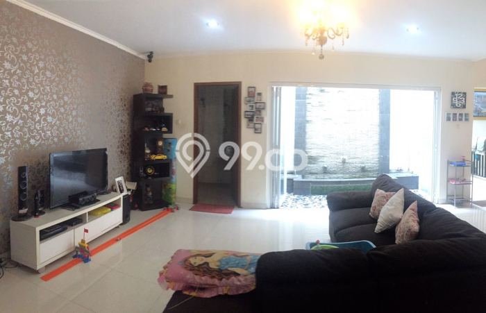 Rumah Disewakan Tangerang Selatan LT 225m2 LB 380m2 Area Bintaro Rumah Disewakan Tangerang Selatan LT 225m2 LB 380m2 Area Bintaro