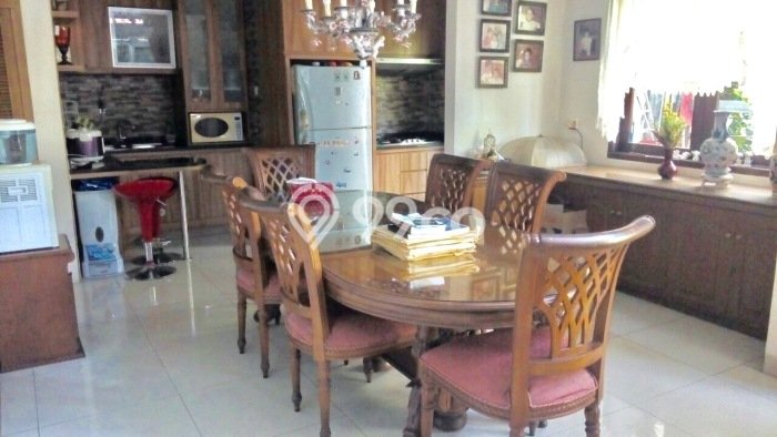 Hunian Elit LB 250m2 Siap Huni Desain Elegan di Bintaro, Tangerang Selatan Hunian Elit LB 250m2 Siap Huni Desain Elegan di Bintaro, Tangerang Selatan