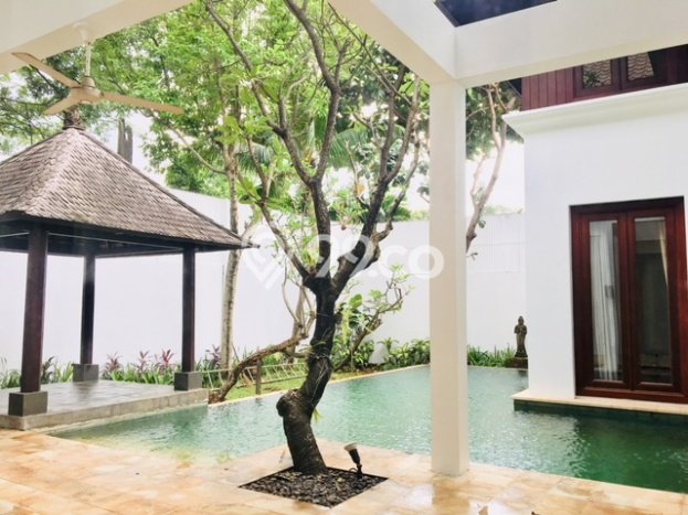Disewakan! Rumah 5 Kamar Tidur &
4 Kamar Mandi di Cipete, Jakarta Selatan Disewakan! Rumah 5 Kamar Tidur &
4 Kamar Mandi di Cipete, Jakarta Selatan