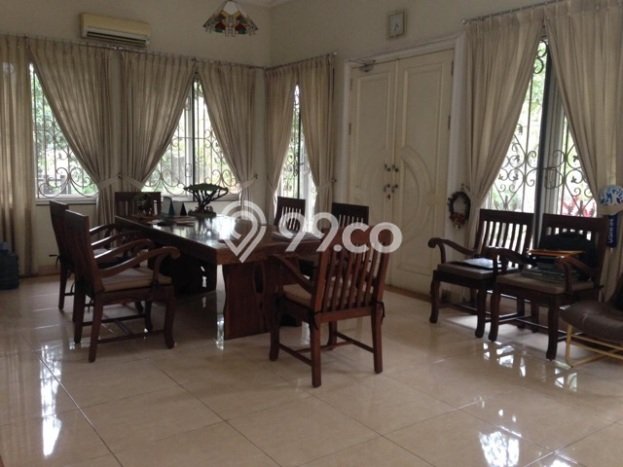 Bisa KPR! Rumah Strategis di Lippo Karawaci, Luas 3050m² LB 850m² Bisa KPR! Rumah Strategis di Lippo Karawaci, Luas 3050m² LB 850m²