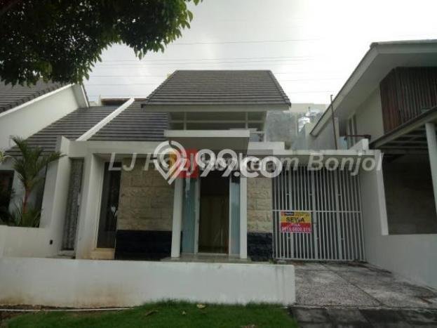 Rumah Luas Asri 4 KT Siap Huni di Bukit Sari Semarang Rumah Luas Asri 4 KT Siap Huni di Bukit Sari Semarang