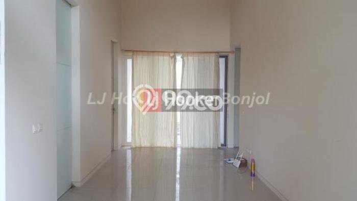 Rumah Luas Asri 4 KT Siap Huni di Bukit Sari Semarang Rumah Luas Asri 4 KT Siap Huni di Bukit Sari Semarang