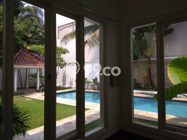 Siap Huni Hunian Elit 6 Kamar di Menteng Dekat ke Mana Pun Siap Huni Hunian Elit 6 Kamar di Menteng Dekat ke Mana Pun
