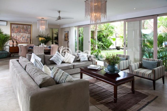 Ready to Use! Luxury House LT 1000m2 Desain Modern di Sanur Ready to Use! Luxury House LT 1000m2 Desain Modern di Sanur