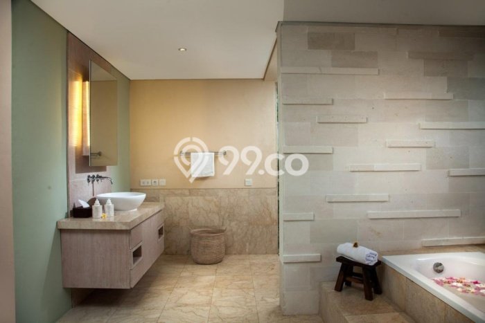 Ready to Use! Luxury House LT 1000m2 Desain Modern di Sanur Ready to Use! Luxury House LT 1000m2 Desain Modern di Sanur