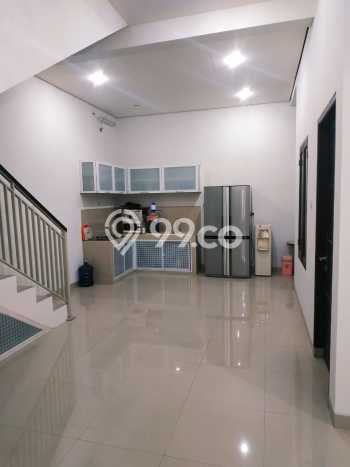 Ready to Use! Luxury House LT 125m2 Desain Elegan di Cipete Ready to Use! Luxury House LT 125m2 Desain Elegan di Cipete