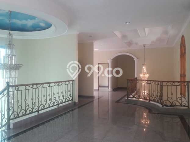 Rumah Luxury Modern Tanpa Renovasi di BSD City Tangerang Rumah Luxury Modern Tanpa Renovasi di BSD City Tangerang