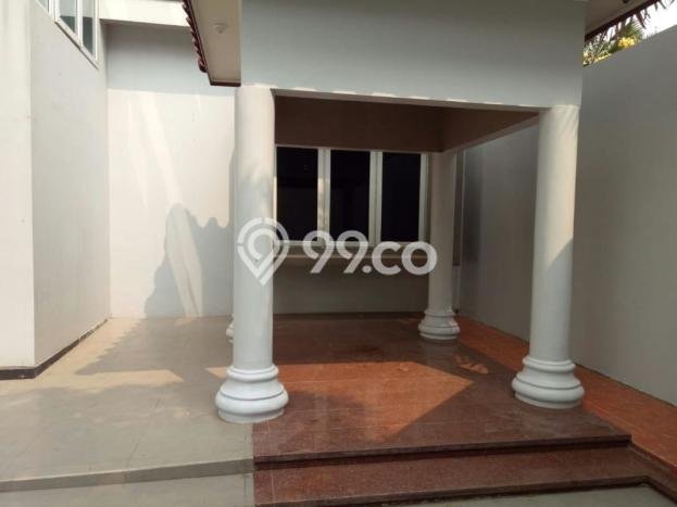 Rumah Berkualitas 6 Kamar Tidur dan 4 Kamar Mandi di Lokasi Strategis Alam Sutera, Tangerang Rumah Berkualitas 6 Kamar Tidur dan 4 Kamar Mandi di Lokasi Strategis Alam Sutera, Tangerang