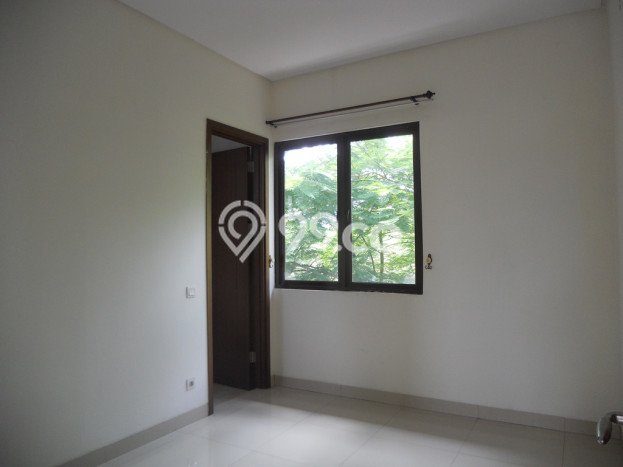 Siap Huni Rumah Minimalis & Modern LB 225m2 di BSD Siap Huni Rumah Minimalis & Modern LB 225m2 di BSD