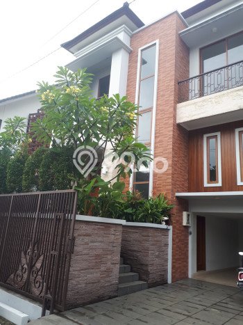Ready to Use! Luxury House LT 237m2 Desain Elegan di Fatmawati Ready to Use! Luxury House LT 237m2 Desain Elegan di Fatmawati