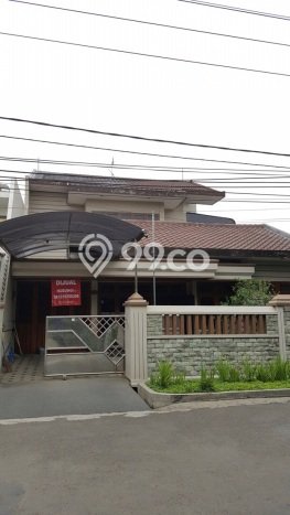 Hunian Mewah LB 400m2 Siap Huni Desain Elegan di Manyar, Surabaya Hunian Mewah LB 400m2 Siap Huni Desain Elegan di Manyar, Surabaya