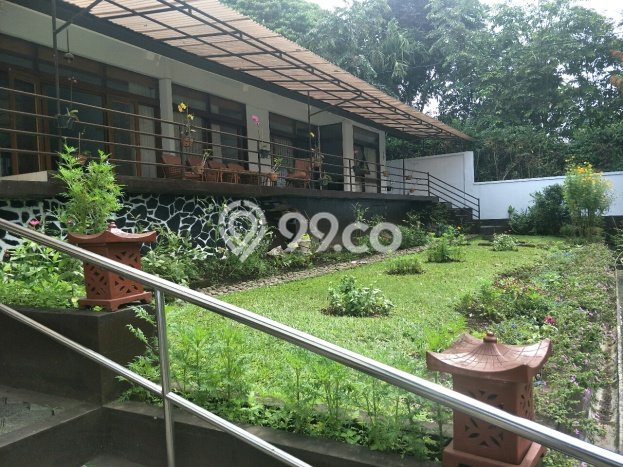 Disewakan! Rumah 4 Kamar Tidur &
3 Kamar Mandi di Setiabudi, Bandung Disewakan! Rumah 4 Kamar Tidur &
3 Kamar Mandi di Setiabudi, Bandung