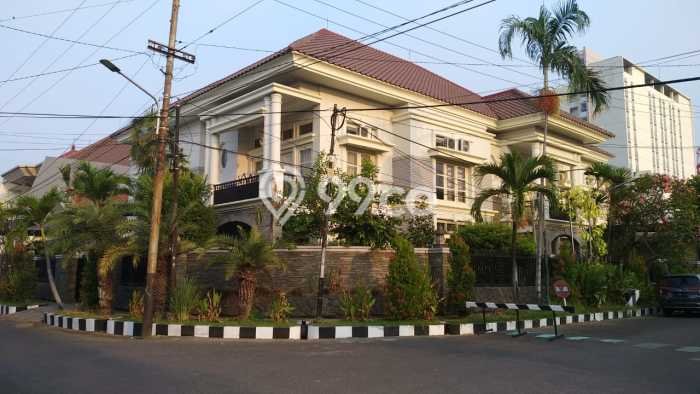 Hunian Impian Modern! Rumah Mewah area Manyar, Surabaya, LT 645m² Bangunan 700m² Hunian Impian Modern! Rumah Mewah area Manyar, Surabaya, LT 645m² Bangunan 700m²