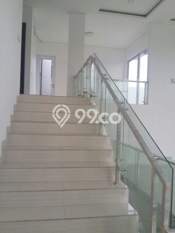 Rumah Elit Modern Siap Huni di BSD Tangerang Rumah Elit Modern Siap Huni di BSD Tangerang