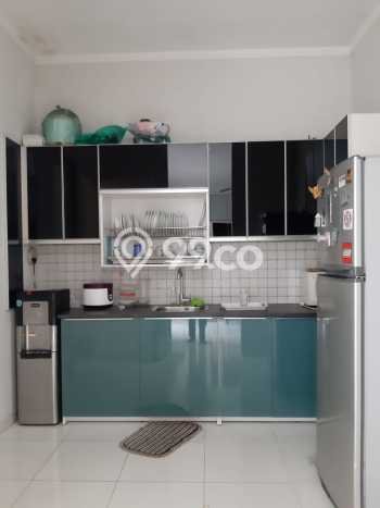 Rumah Mewah LB 200m2 Siap Pakai Desain Elegan di Bintaro, Tangerang Selatan Rumah Mewah LB 200m2 Siap Pakai Desain Elegan di Bintaro, Tangerang Selatan
