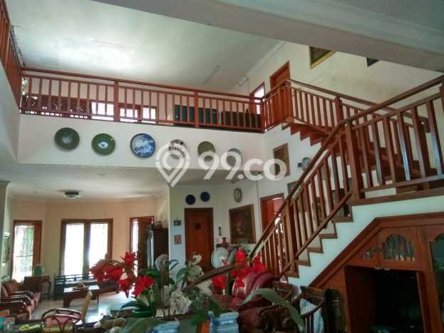 Dijual Rumah Luas Elegan Dengan View Cantik di Bintaro, Jakarta Selatan Dijual Rumah Luas Elegan Dengan View Cantik di Bintaro, Jakarta Selatan