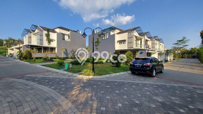 Hunian Elit LB 200m2 Siap Pakai Desain Elegan di Parongpong, Bandung Hunian Elit LB 200m2 Siap Pakai Desain Elegan di Parongpong, Bandung
