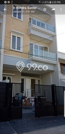 HARGA SPESIAL! Rumah Modern area Kelapa Gading, Jakarta Utara, LT 90m² Bangunan 200m² Bisa Nego! HARGA SPESIAL! Rumah Modern area Kelapa Gading, Jakarta Utara, LT 90m² Bangunan 200m² Bisa Nego!