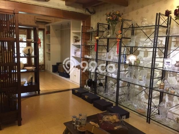 Hunian Elit LB 200m2 Siap Pakai Desain Elegan di Prapanca, Jakarta Selatan Hunian Elit LB 200m2 Siap Pakai Desain Elegan di Prapanca, Jakarta Selatan