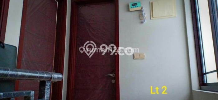 SPECIAL LISTING! Rumah di Green Lake City, 3 KT, Akses Fasilitas, Luas 90m² LB 100m² SPECIAL LISTING! Rumah di Green Lake City, 3 KT, Akses Fasilitas, Luas 90m² LB 100m²