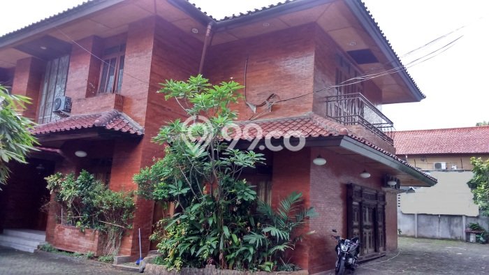 For Sale! Premium House LT 1033m2 Desain Elegan di Ampera For Sale! Premium House LT 1033m2 Desain Elegan di Ampera