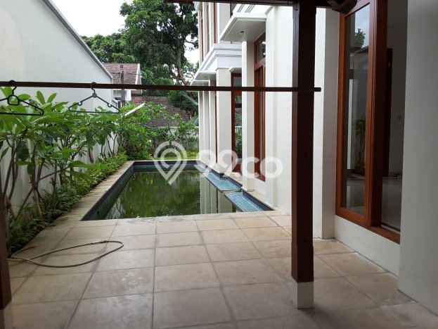Ready to Use! Premium House LT 550m2 Desain Elegan di Kemang Ready to Use! Premium House LT 550m2 Desain Elegan di Kemang