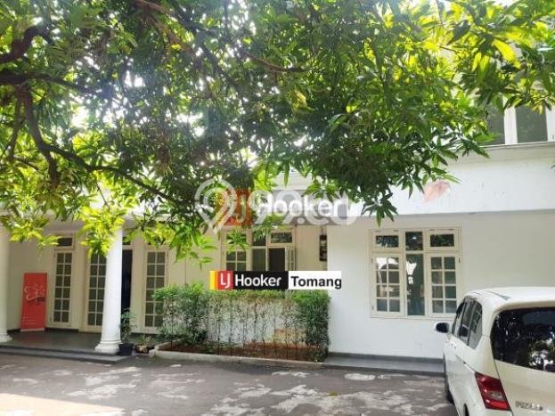KESEMPATAN EMAS! Rumah area Mampang, Jakarta Selatan, Luas 440m² Bangunan 300m² KESEMPATAN EMAS! Rumah area Mampang, Jakarta Selatan, Luas 440m² Bangunan 300m²