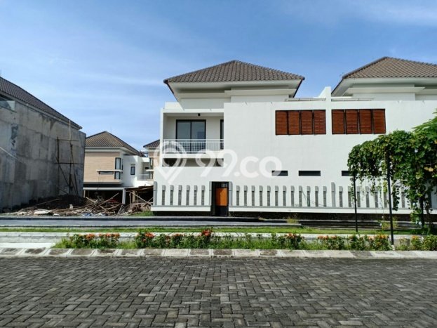 Lokasi terbaik! Rumah siap pakai dikontrakkan di Colomadu LB 250m2 Lokasi terbaik! Rumah siap pakai dikontrakkan di Colomadu LB 250m2