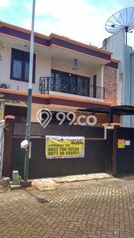 Rumah Elit Modern Tanpa Renovasi di Puri Indah Jakarta Barat Rumah Elit Modern Tanpa Renovasi di Puri Indah Jakarta Barat
