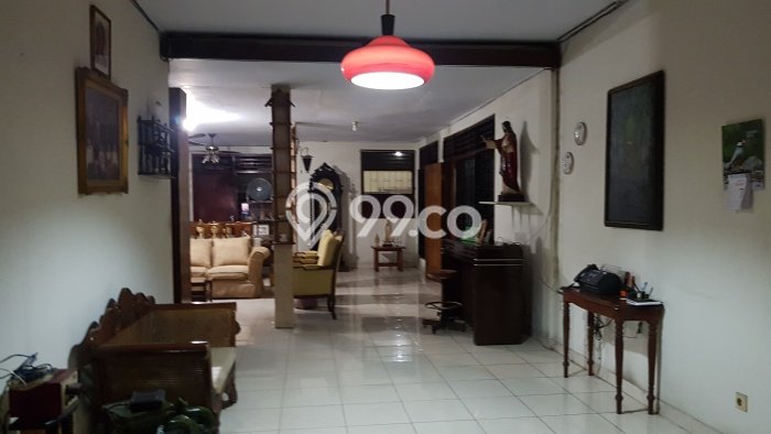 Rumah Mewah LB 250m2 Siap Huni Desain Elegan di Grogol, Jakarta Barat Rumah Mewah LB 250m2 Siap Huni Desain Elegan di Grogol, Jakarta Barat