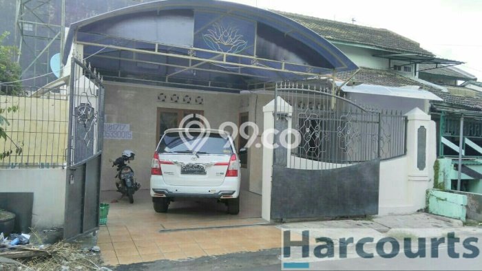 Lokasi terbaik! Rumah siap pakai disewakan di Solo Baru LB 170m2 Lokasi terbaik! Rumah siap pakai disewakan di Solo Baru LB 170m2