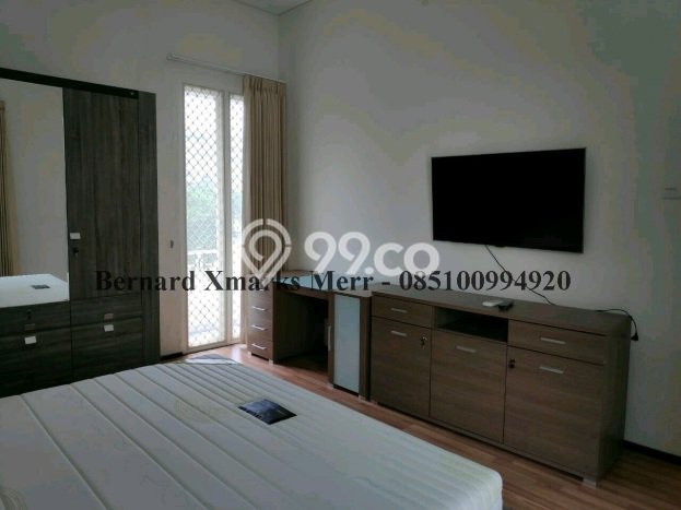 Hunian Mewah LB 300m2 Siap Pakai Desain Elegan di Graha, Surabaya Hunian Mewah LB 300m2 Siap Pakai Desain Elegan di Graha, Surabaya