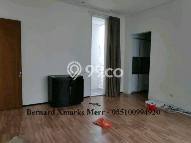 Hunian Mewah LB 300m2 Siap Pakai Desain Elegan di Graha, Surabaya Hunian Mewah LB 300m2 Siap Pakai Desain Elegan di Graha, Surabaya