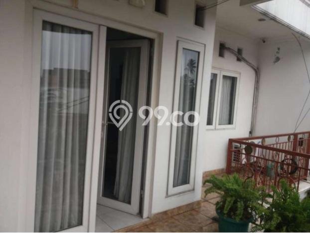 Rumah Strategis Modern Lb 200m2 di Ciputat, Tangerang Selatan Rumah Strategis Modern Lb 200m2 di Ciputat, Tangerang Selatan