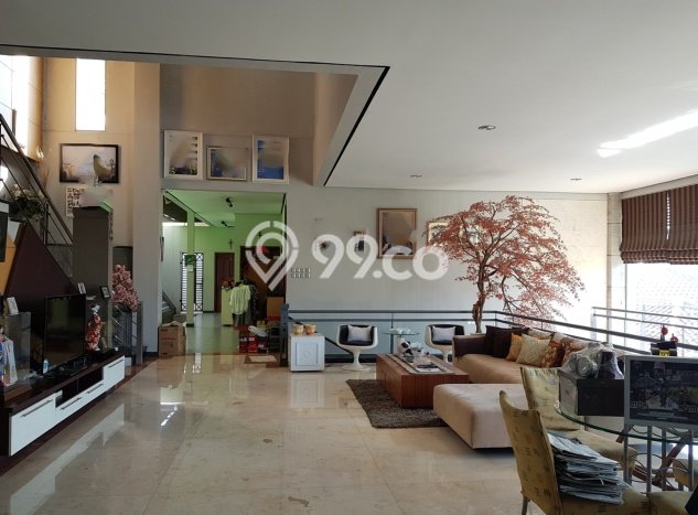Rumah Luxury di Bandung Strategis Kondisi Terawat Rumah Luxury di Bandung Strategis Kondisi Terawat