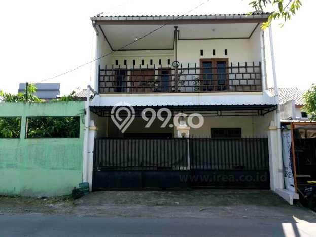 Rumah Strategis Modern Lb 180m2 di Banjarsari, Surakarta Rumah Strategis Modern Lb 180m2 di Banjarsari, Surakarta