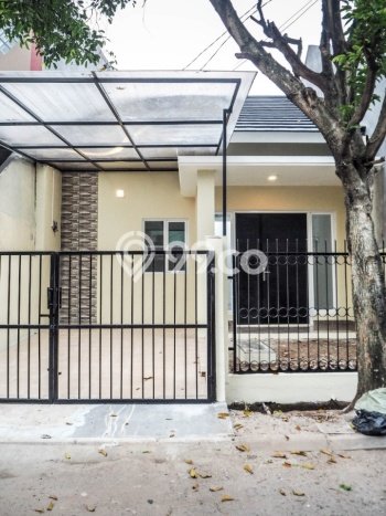 For Sale Hunian Rumah Terawat 2 KT di BSD, Tangerang For Sale Hunian Rumah Terawat 2 KT di BSD, Tangerang