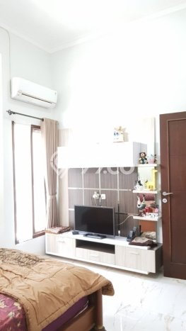 Disewakan Segera Rumah Kondisi Baik di Area Kratonan, Solo Disewakan Segera Rumah Kondisi Baik di Area Kratonan, Solo