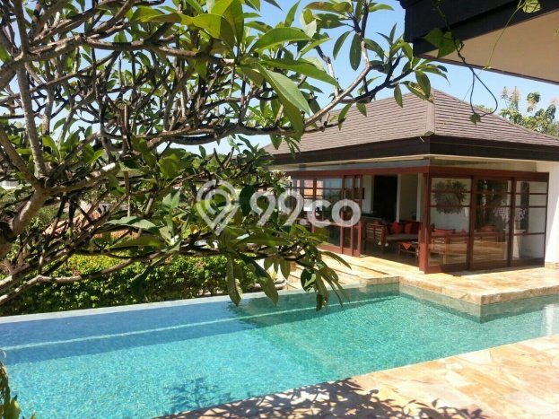 Rumah Mewah LB 1200m2 Siap Huni Desain Elegan di Jimbaran, Badung Rumah Mewah LB 1200m2 Siap Huni Desain Elegan di Jimbaran, Badung