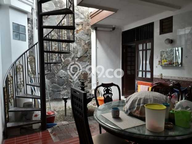 For Sale Hunian Rumah Terawat 3 KT di Bintaro, Tangerang Selatan For Sale Hunian Rumah Terawat 3 KT di Bintaro, Tangerang Selatan