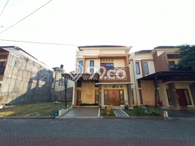 Rumah Strategis Modern Lb 180m2 di Gatak, Sukoharjo Rumah Strategis Modern Lb 180m2 di Gatak, Sukoharjo