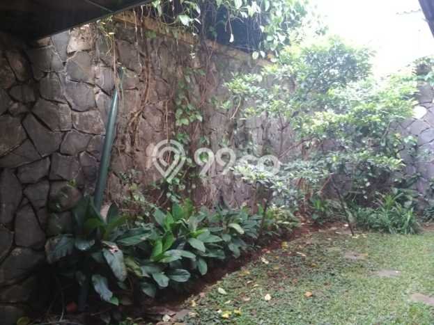 Hunian Elit LB 246m2 Siap Huni Desain Elegan di Bintaro, Tangerang Selatan Hunian Elit LB 246m2 Siap Huni Desain Elegan di Bintaro, Tangerang Selatan