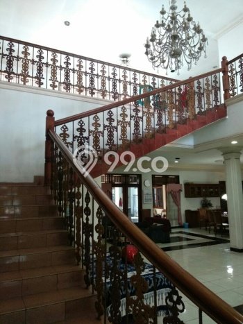 Rumah Elit Modern Tanpa Renovasi di Pondok Kelapa Jakarta Timur Rumah Elit Modern Tanpa Renovasi di Pondok Kelapa Jakarta Timur