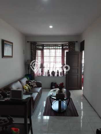 Rumah Luas Asri 3 KT Siap Huni di Bintaro Tangerang Selatan Rumah Luas Asri 3 KT Siap Huni di Bintaro Tangerang Selatan