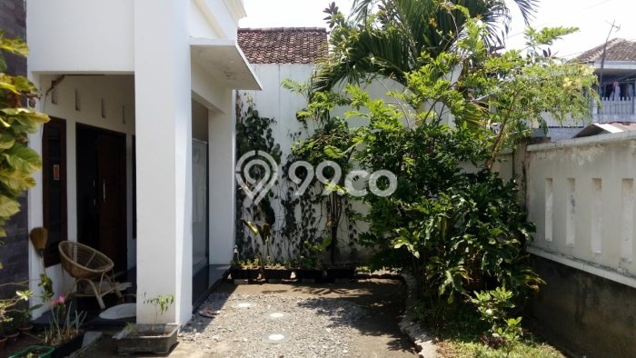 Hunian Cantik Minimalis Lb 200m2 di Banjarsari, Solo Hunian Cantik Minimalis Lb 200m2 di Banjarsari, Solo