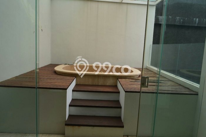 For Sale! Premium House LT 465m2 Desain Elegan di Kemang For Sale! Premium House LT 465m2 Desain Elegan di Kemang