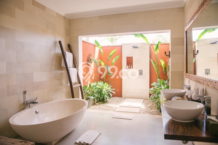For Sale! Luxury House LT 650m2 Desain Modern di canggu For Sale! Luxury House LT 650m2 Desain Modern di canggu