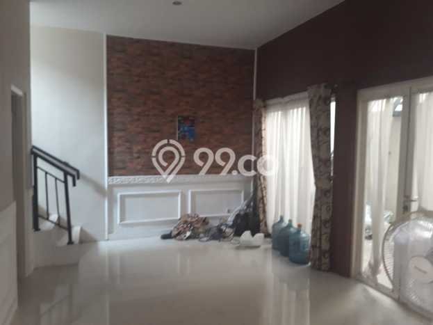 Rumah Strategis Minimalis Lb 165m2 di Cipondoh, Tangerang Rumah Strategis Minimalis Lb 165m2 di Cipondoh, Tangerang