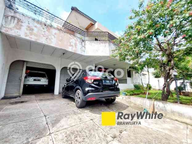 Rumah Akses Mudah di Kebayoran Baru, Jakarta Selatan, LT 558m² LB 553m² Rumah Akses Mudah di Kebayoran Baru, Jakarta Selatan, LT 558m² LB 553m²